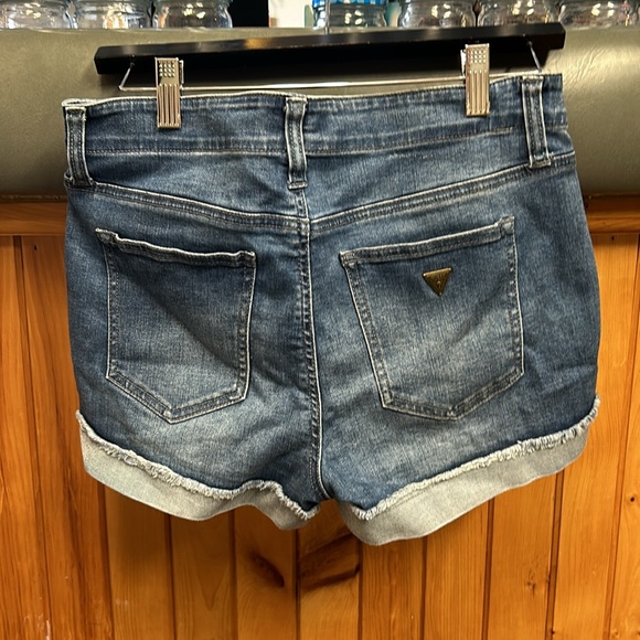 GUESS Jean Shorts - Size 28 - Picture 4 of 4